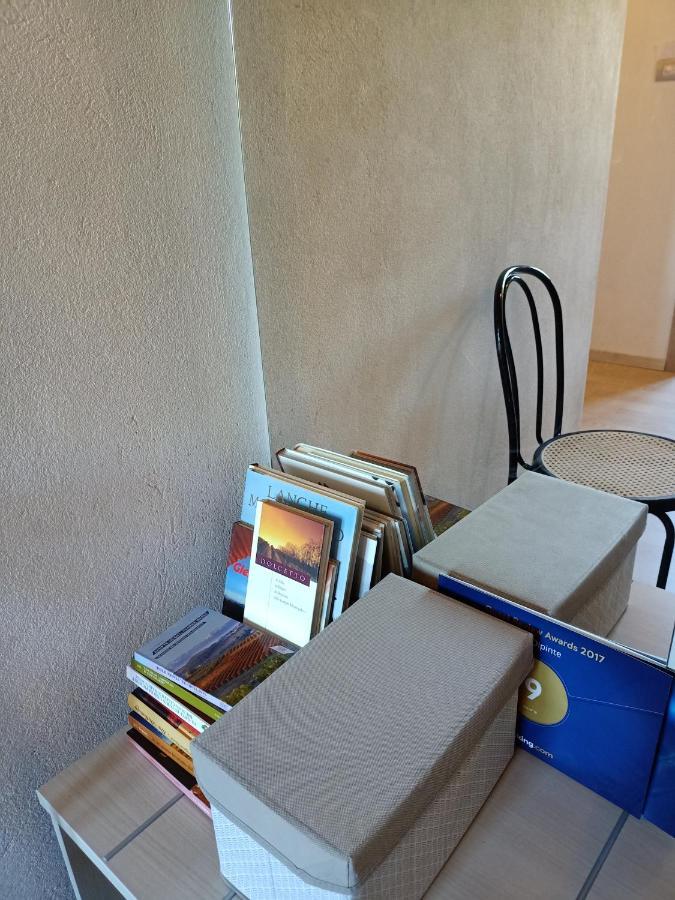 Vite Dipinte 1 Bilocale In Langa Apartamento Novello Exterior foto