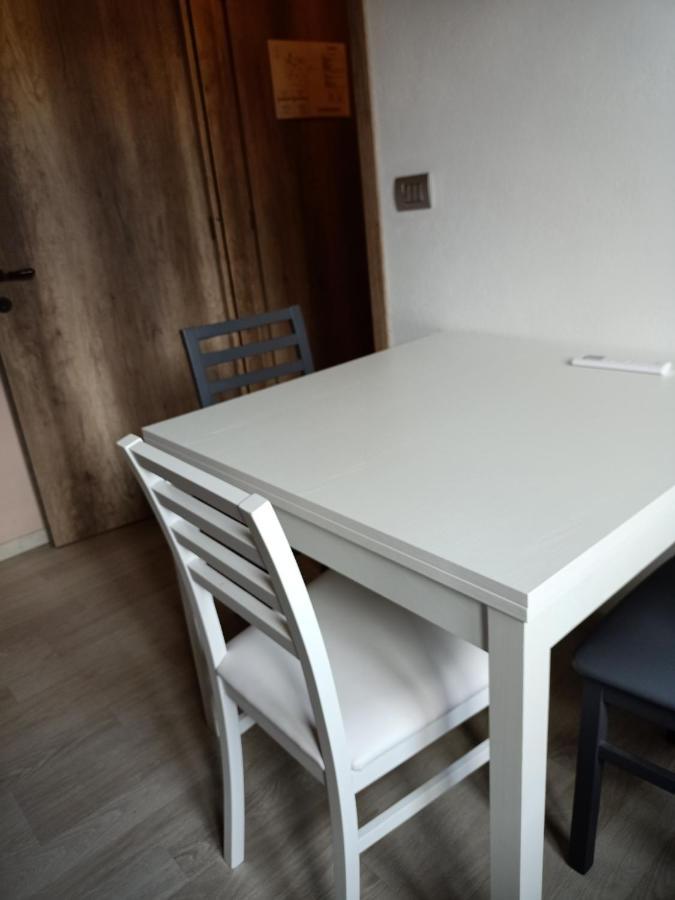Vite Dipinte 1 Bilocale In Langa Apartamento Novello Exterior foto