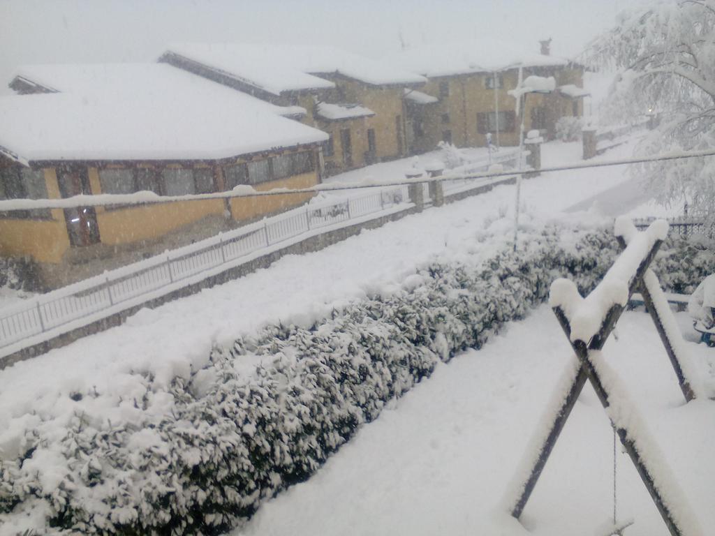 Vite Dipinte 1 Bilocale In Langa Apartamento Novello Exterior foto